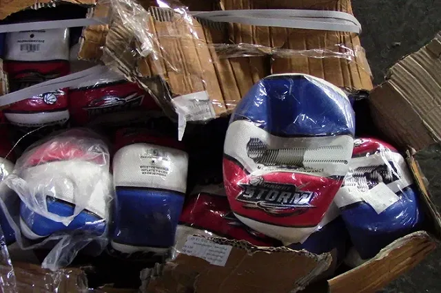 В Екатеринбурге таможенники не пропустили 240 контрафактных баскетбольных мячей