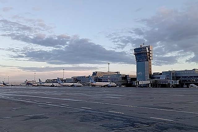 В Екатеринбург из ОАЭ эвакуировали 280 туристов