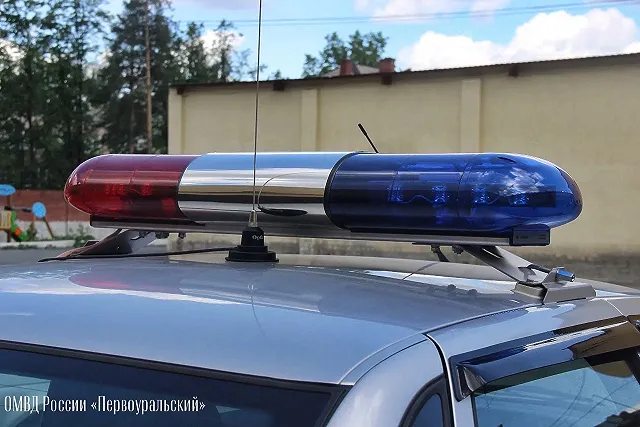 Аферисты заставили молодого уральца забрать у 16-летнего свердловчанина 500 тысяч рублей