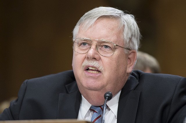 Американские послы в России сожалеют о закрытии программы обмена школьниками