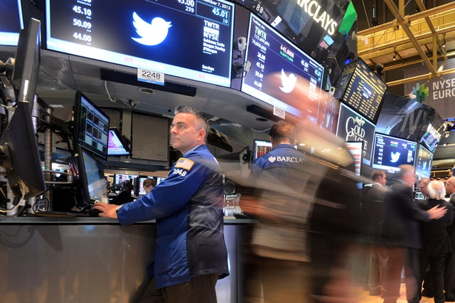 Капитализация российского рынка акций упала ниже цены Google