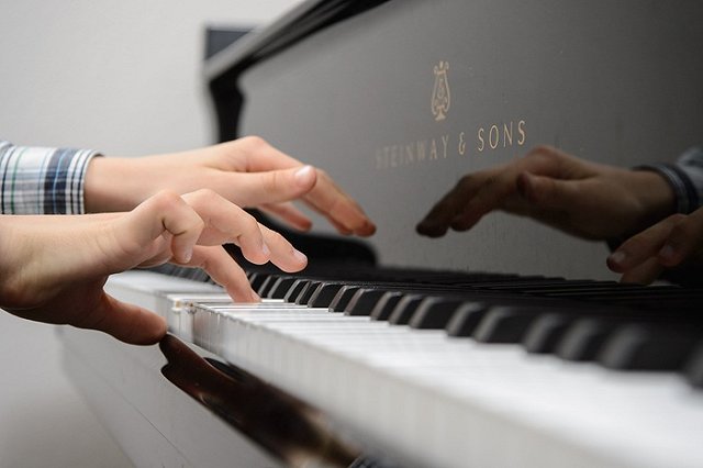 Названо необычное свойство сыновей взрослых отцов