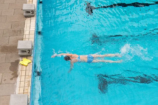 В Тюмени из-за энтеровируса закрыли бассейны и игровые комнаты в ТРЦ