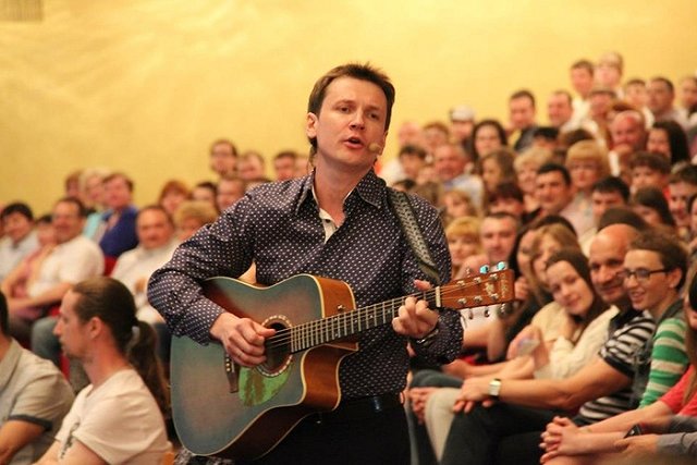 Вячеслав Мясников написал песню про Ольгу Глацких