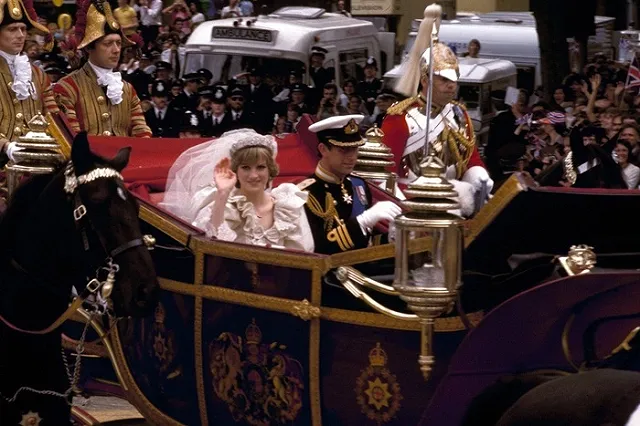 Принцу Гарри и Меган Маркл напомнили о судьбе принцессы Дианы