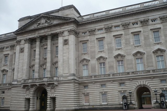 Сыновья принцессы Дианы обвинили BBC в причастности к возникновению у нее паранойи