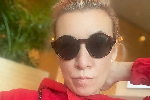 Захарова раскритиковала екатеринбуржцев за отмену строительства храма в сквере у Драмтеатра