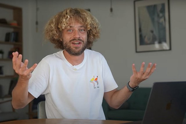 Илья Варламов высмеял «Сима-Ленд»