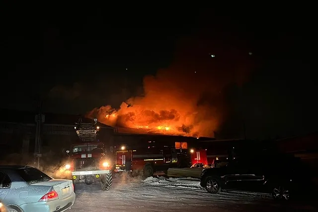 В Серове сгорел цех известной похоронной компании