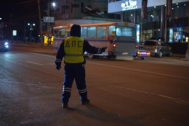 Полиция начала проверку в связи с гибелью автоинспектора в Москве