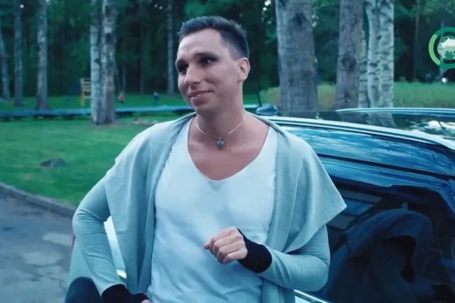 Поправки в Конституцию начали продвигать с помощью геев — видео