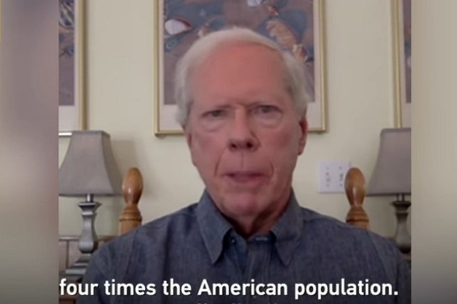 «Мешки денег». Экс-сотрудник Белого дома заявил о грязных методах США в борьбе с Россией