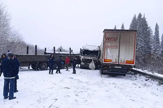 В Свердловской области перекрыли Пермский тракт