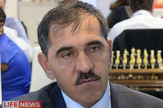 За отрезанный помпон Евкурову придётся раскошелиться на велосипед