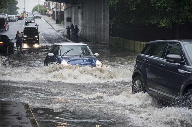 В Ростове-на-Дону девушка погибла из-за сильного ливня