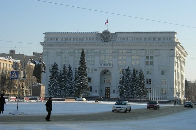 Кузбасского чиновника отстранили от должности из-за драки с соседями