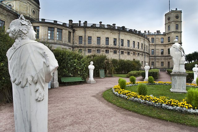 Преподаватели лицея в Гатчине обратились в прокуратуру с жалобой на учеников