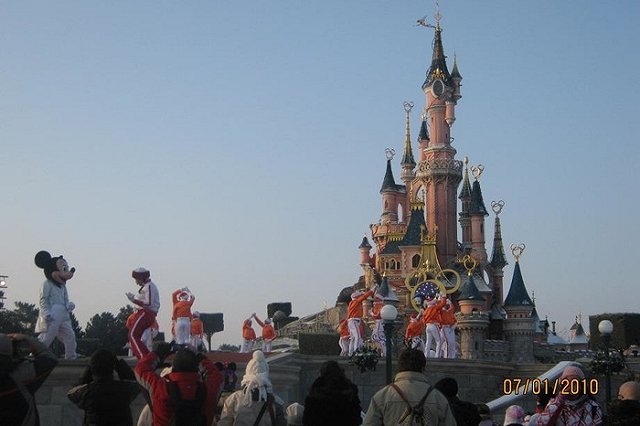 Ройзман предложил передать «дворец Путина» под Диснейленд