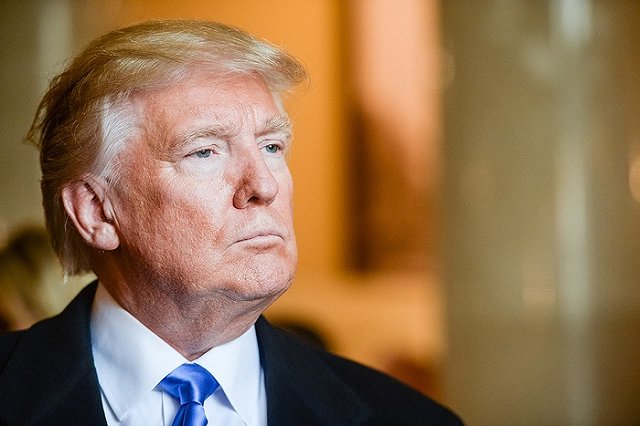 Импичмент не прошел. Оправданный Трамп пообещал «многим поделиться» с народом