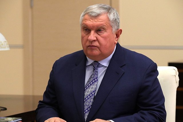 «Роснефть» подала иски к Bloomberg и двум российским СМИ