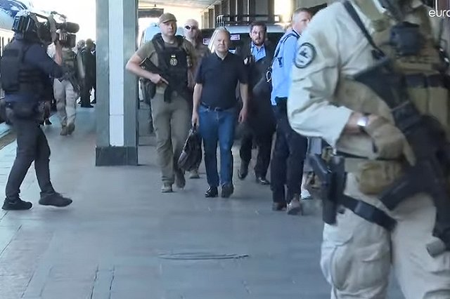 Макрон, Шольц и Драги прибыли в Киев