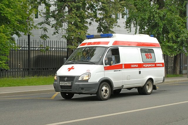 Под Иркутском недовольный пациент изрезал ножом врача и медсестру