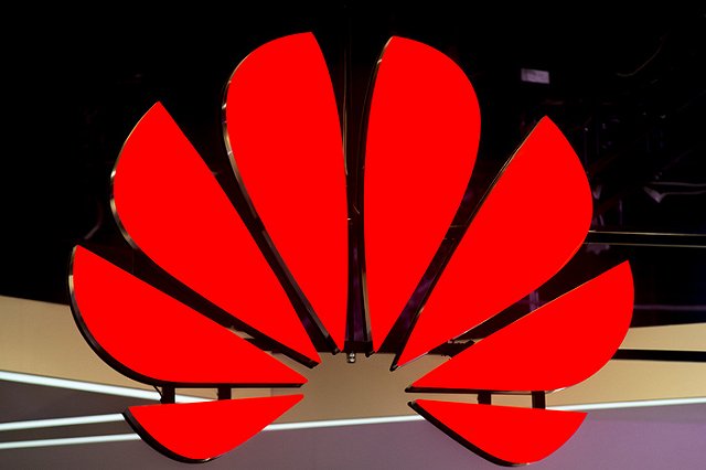 В Канаде задержали топ-менеджера Huawei. Ей грозит экстрадиция в США