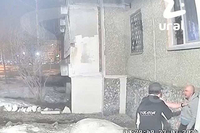 Двое мужчин избили свердловчанина и угнали его автомобиль