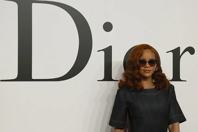 Феминисток возмутил клип Рианны с пытками обнаженной женщины