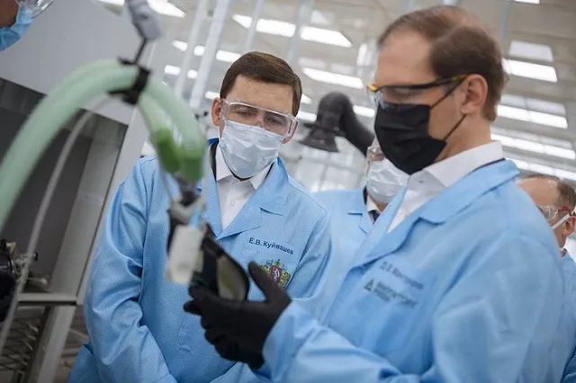 На Урале с подачи Мантурова запустят еще одно производство аппаратов ИВЛ