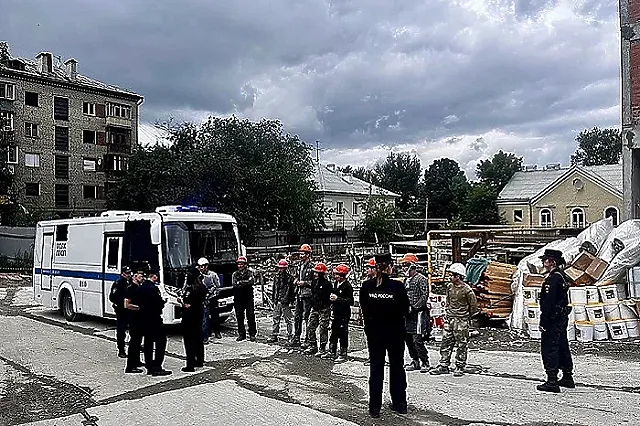 Мигрантам пригрозили лишением гражданства за нарушение закона