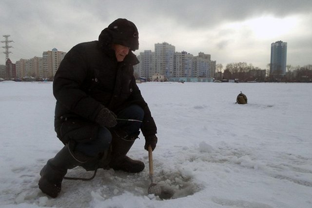 В Кыштыме школьник самостоятельно спас провалившегося под лед мужчину