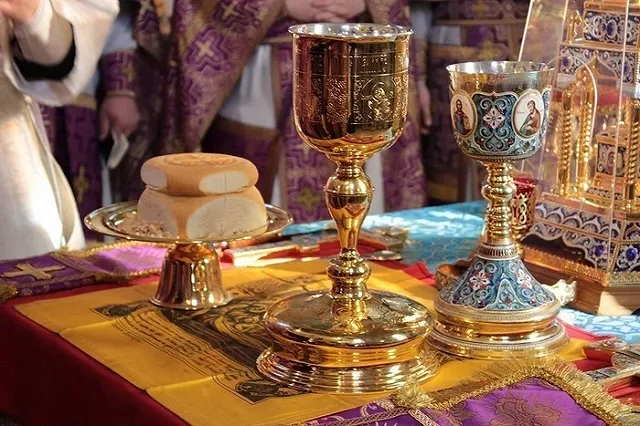 Во время пандемии священники утаили от верующих возможность спастись