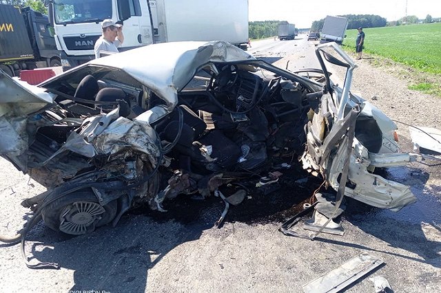 В массовом ДТП на Тюменском тракте погибла женщина