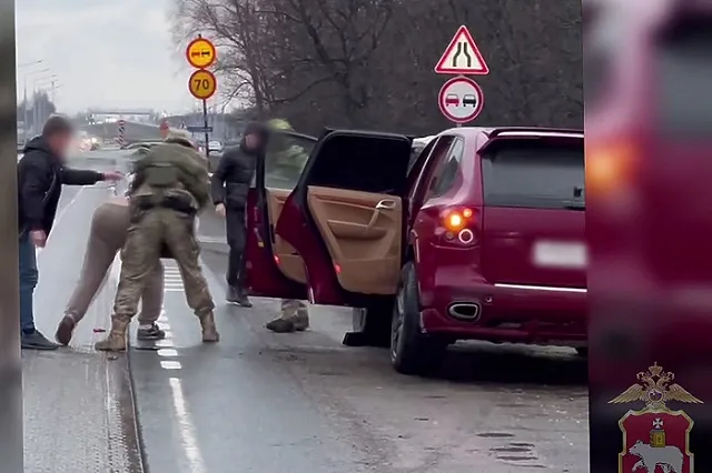 «Порш Кайен», нашпигованный килограммами наркотиков, задержали по пути из Москвы на Урал