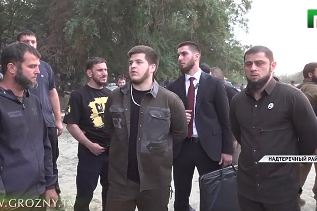 Адам Кадыров пообещал привезти Зеленского в Чечню