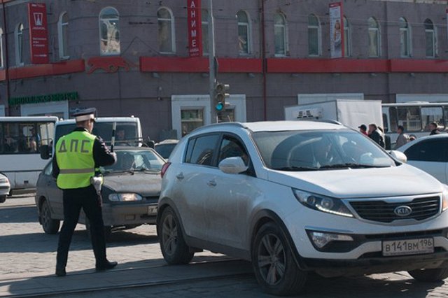 Сотрудники нижнетагильской ГИБДД устроили ночную погоню со стрельбой