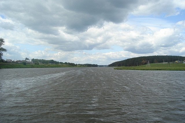 Парень ночью проплыл километр по реке Лене и спас тонувшую девочку