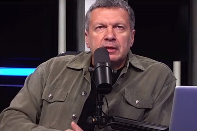 «Пытаешься вылизать задницу своему начальнику?»: Соловьев разнёс свердловского мэра