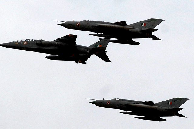 Авиакомпании России изменили маршруты из-за конфликта Пакистана и Индии