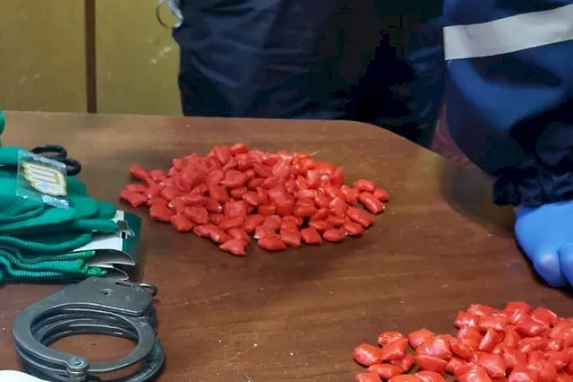 В Екатеринбурге отправили в колонию банду подростков-наркоторговцев