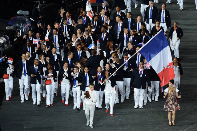 В Екатеринбург летит французский посол