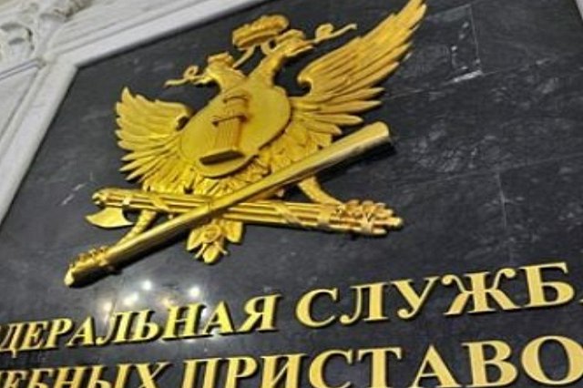 Екатеринбургский судебный пристав избил женщину-адвоката