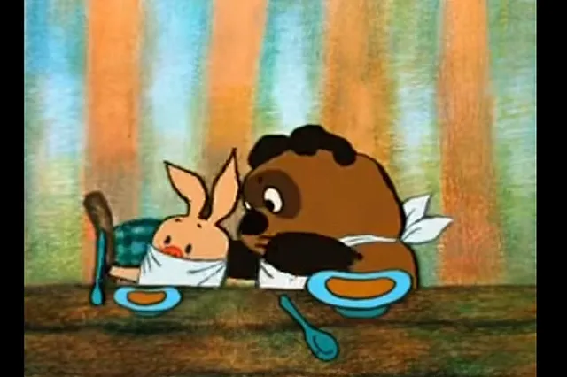 Россиянку уволили с работы за поедание тушёной капусты в офисе