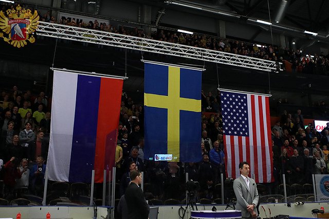 Юниорская сборная России по хоккею проиграла шведам в финале ЧМ