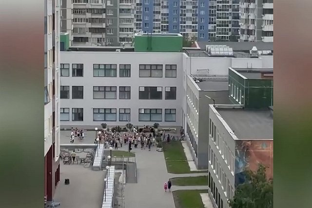 Жители Екатеринбурга пожаловались на невыносимо громкую музыку из лагеря