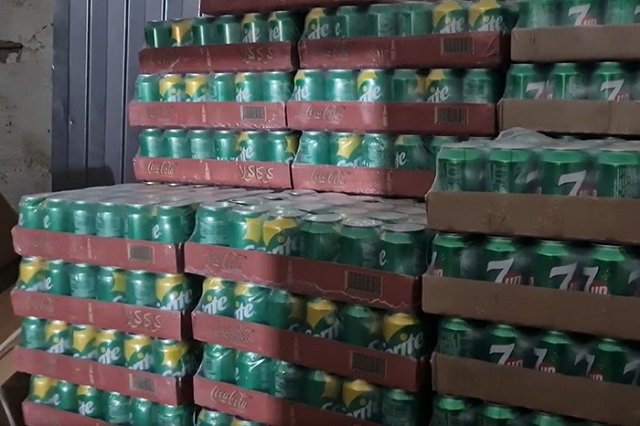 В Екатеринбурге нашли склад с нелегальной газировкой