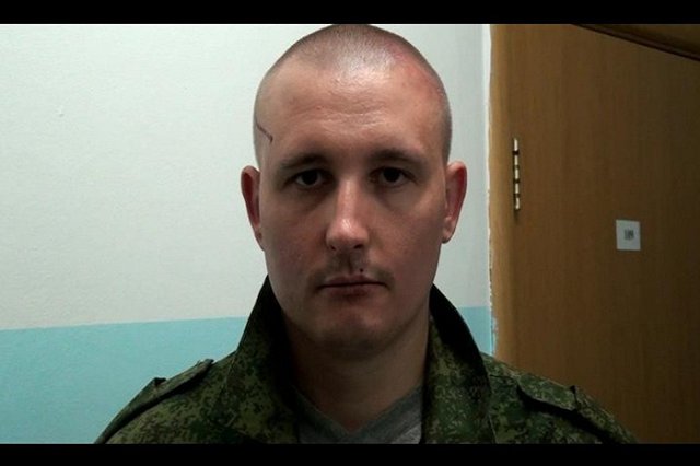 Уральца, разбившего арматурой депутатские авто, отправили под домашний арест