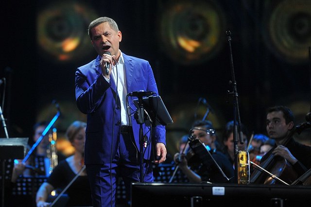 Народные артисты устроили концерт для российских военных в Сирии