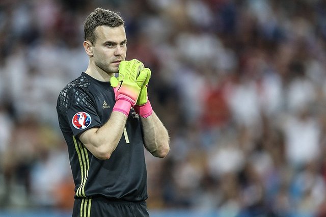 Футболомобиль со спасительными лозунгами воодушевил жителей Екатеринбурга